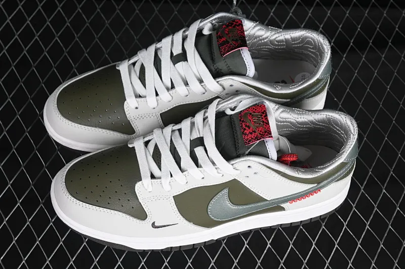 All Categories Nk SB Dunk Series Nk SB Dunk Low Low-top sneakers Nk SB Dunk Low "Year Of Snake" Year of the Snake limited low-top casual sneakers HV5980-231